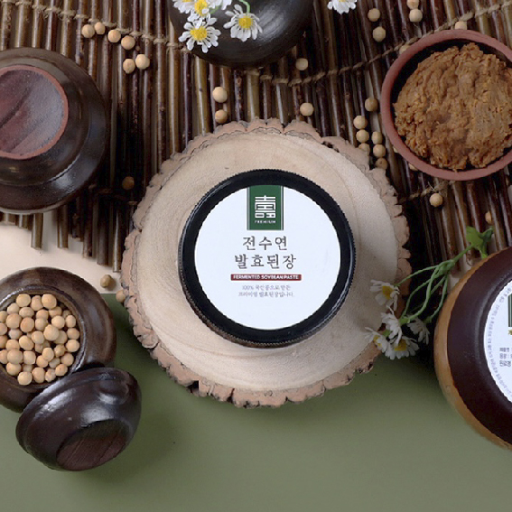 Jeon Su-yeon Ssamjang is a traditional Korean dipping paste